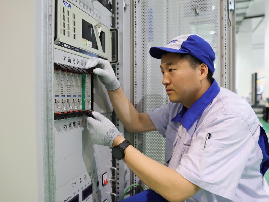 全国勘察设计信息网--北京全路通信信号研究设计院集团北信公司新增一名享受国务院政府特殊津贴人员